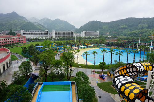 金華人自己的超大水世界開園啦沙灘城堡真空造浪池七彩水滑梯這個夏天