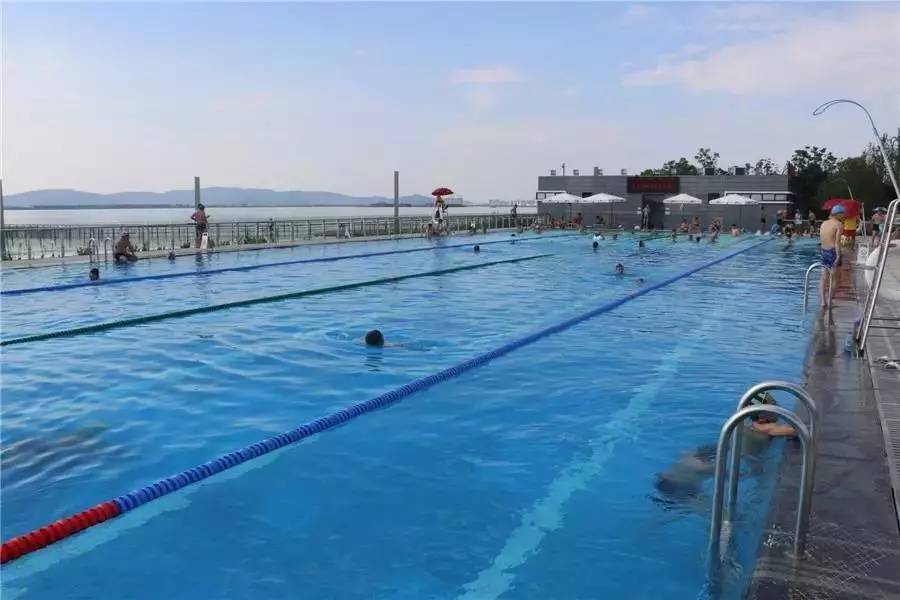 太湖饭店游泳池图片