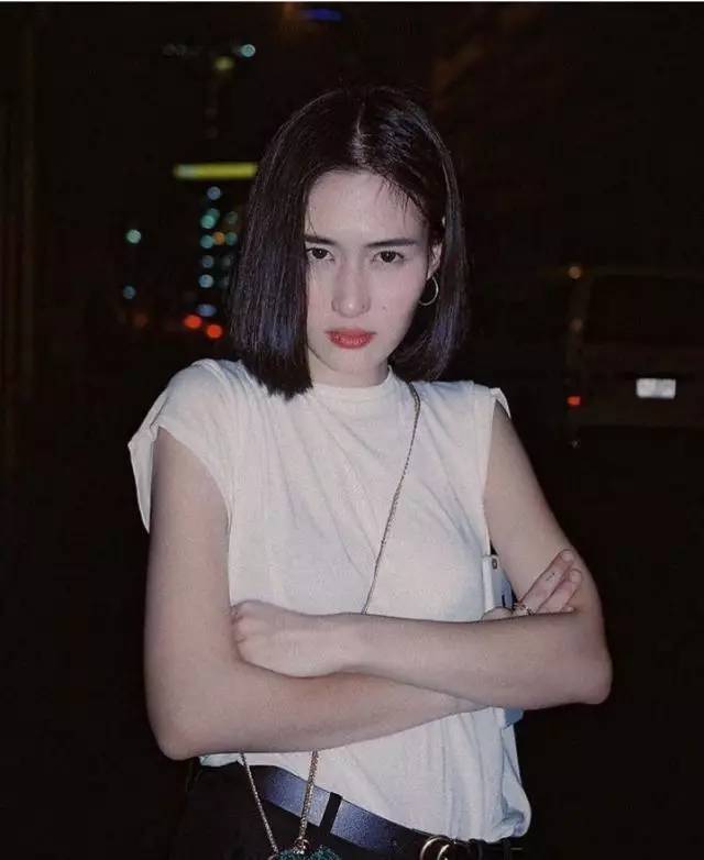 前段时间一个泰国短发网红上了热搜,她便是29岁的grace,除了是ig