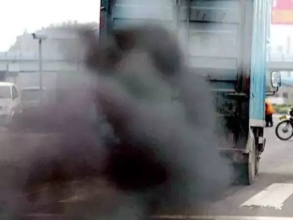 【司机生活】柴油发动机冒黑烟,可能是这个地方出了问题!