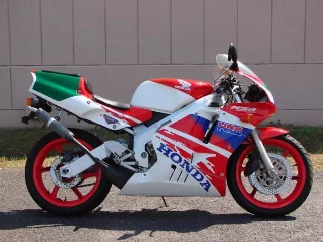 永遠的經典烈火戰車hondansr250