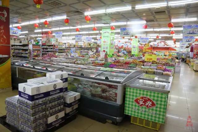 到南里综合市场,万福隆超市,金光路小上海购物中心,峡山综合市场等