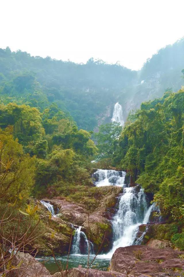 这4大瀑布,承包了海南夏天的清凉,翻山越岭也要去一趟!