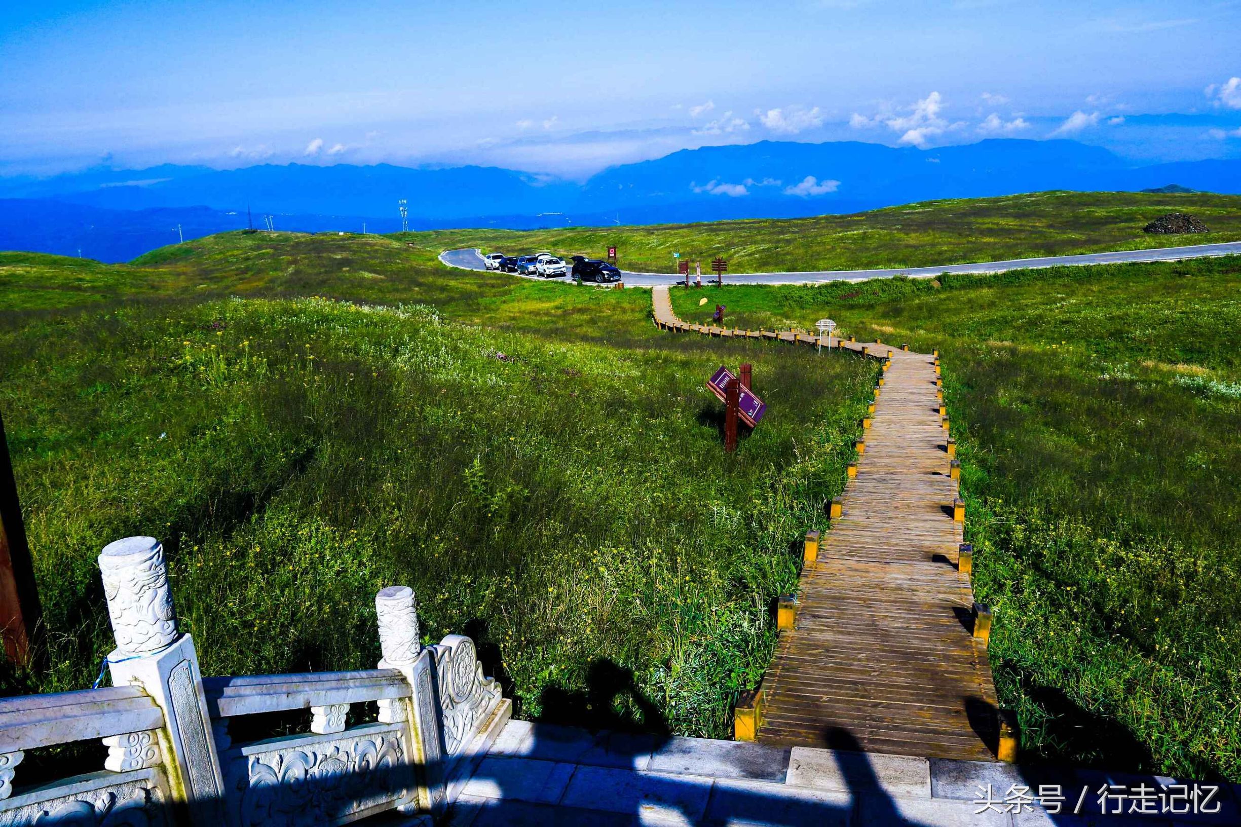 「原创」《厚德影像》乌蒙大草原避暑正当时:乌蒙磅礴风萧萧,天高云淡