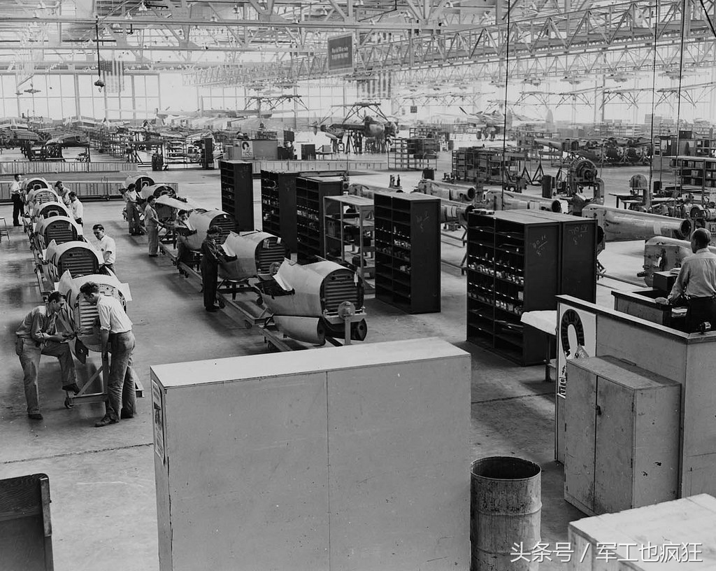 伪装网下的超级工厂:二战期间壮大的美国航空工业