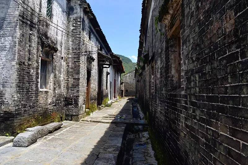 我花了一个日夜的时间,在阳山这个小小县城避暑降温