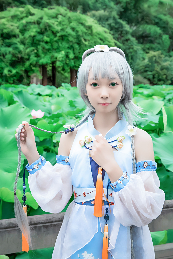 洛天依 花语嫣然 cosplay