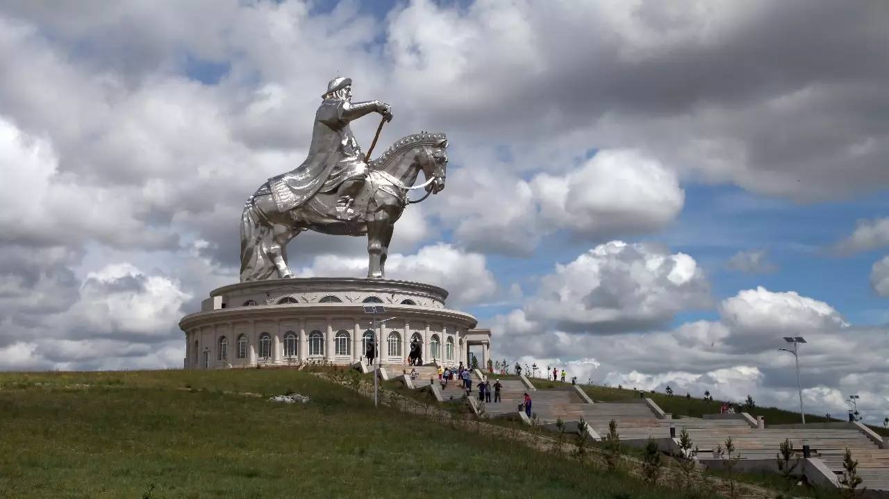 蒙古国乌兰巴托特日勒基扎门乌德旅游列车5日游