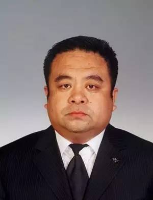 刘成刚,男,满族,1978年8月出生,1999年8月参加工作,1999年6月入党
