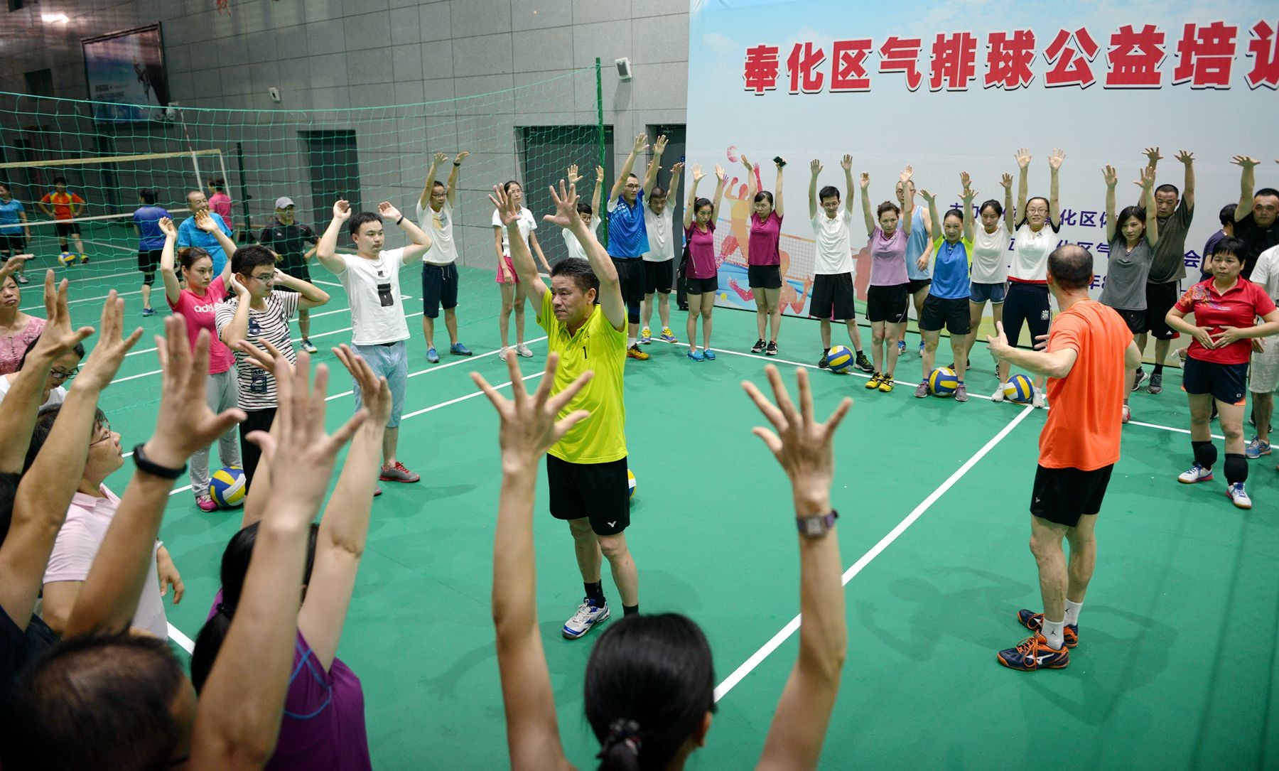 想学气排球?那还等什么,这里有冠军亲自教学!