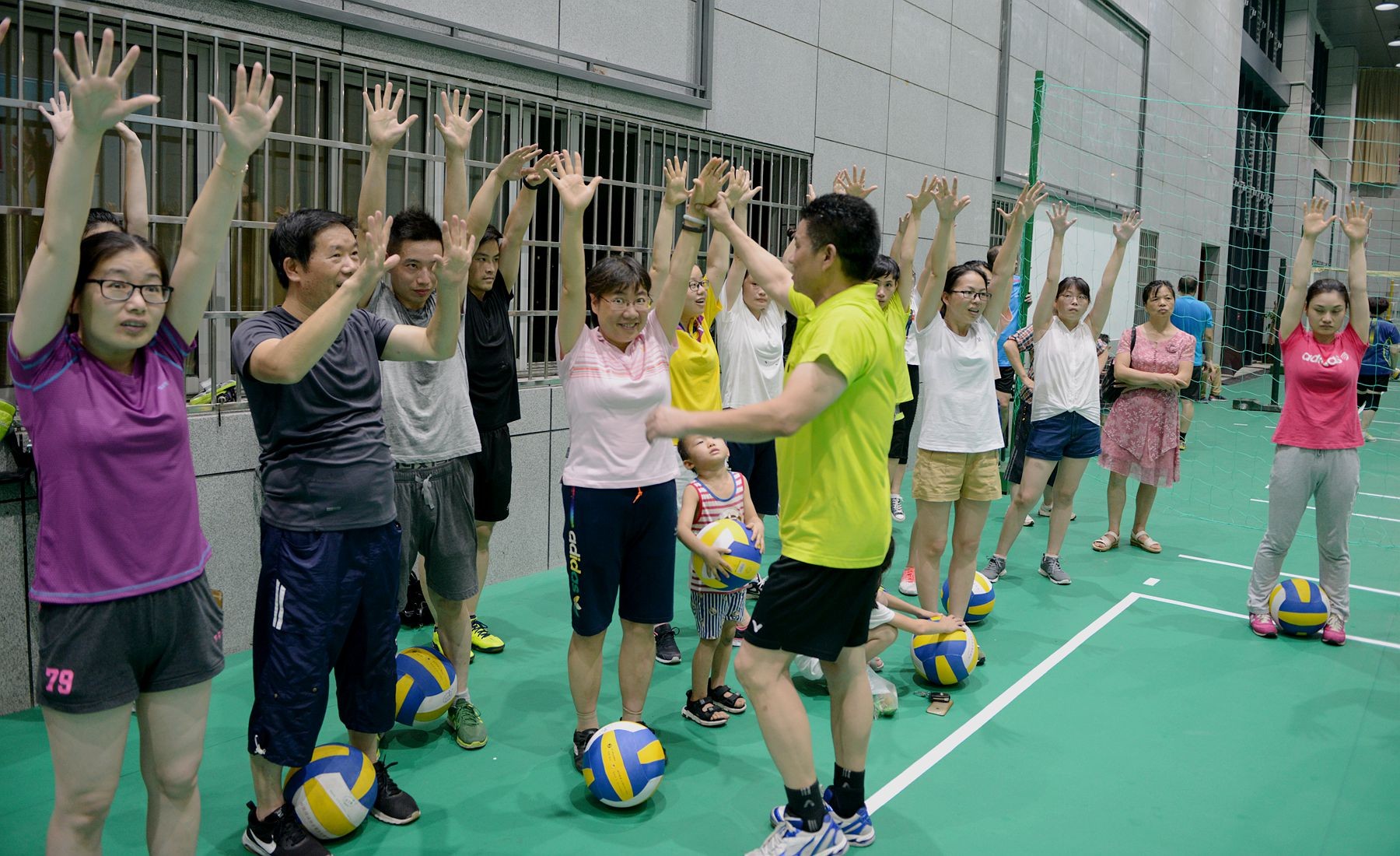 想学气排球?那还等什么,这里有冠军亲自教学!