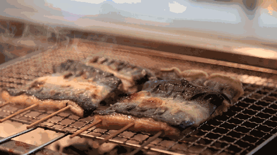 烤鳗鱼gif图片