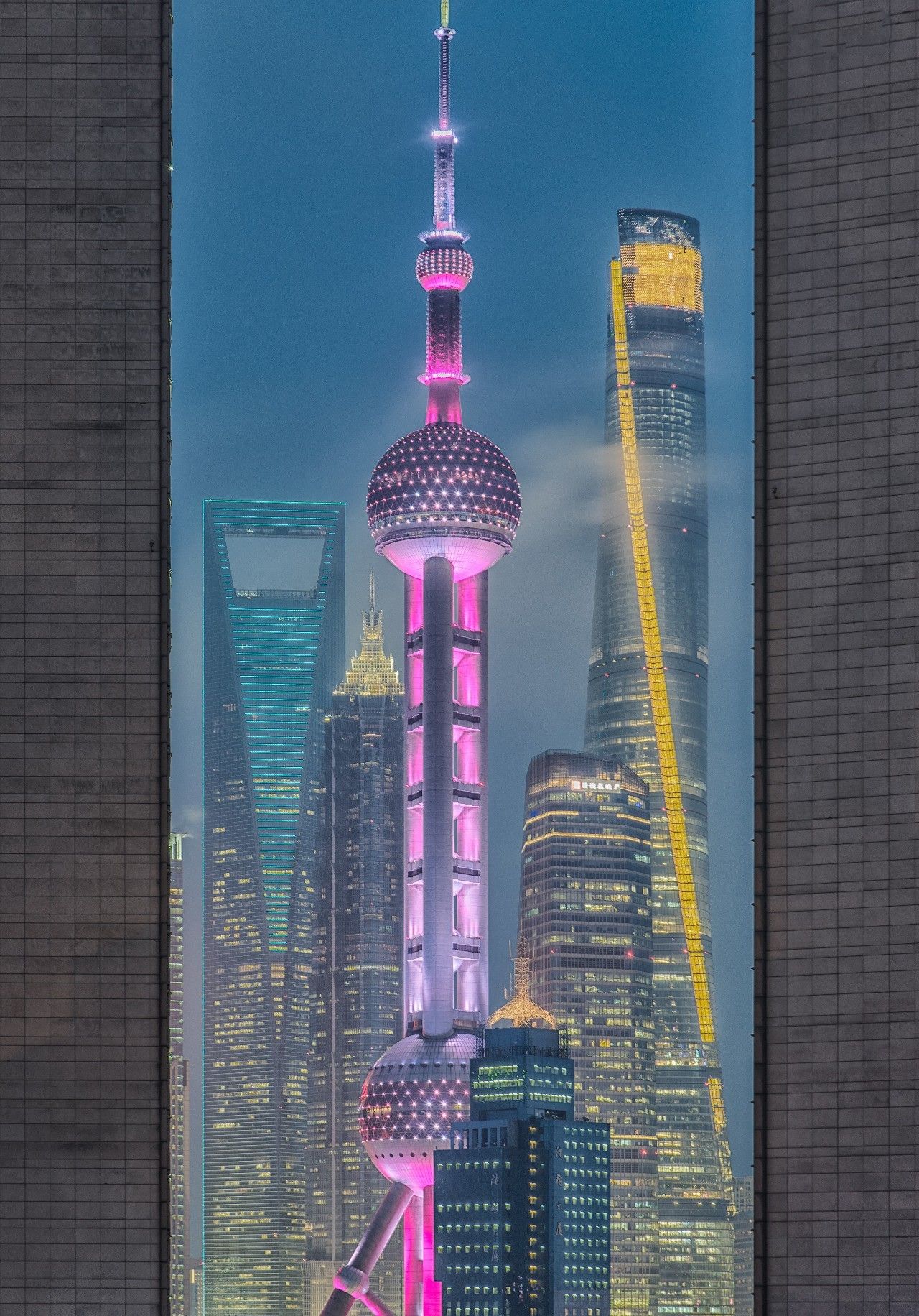 上海中心;摄影师@500px严磊)它们与东方明珠等建筑恰好同框出镜从长治