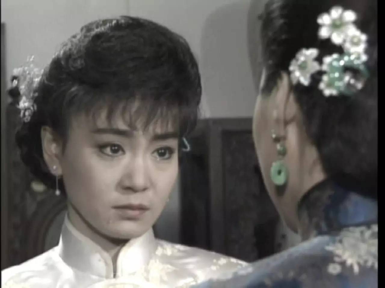 (《哑妻》中忍辱负重的哑巴新娘)1990年至1992年,琼瑶剧盛产高峰期